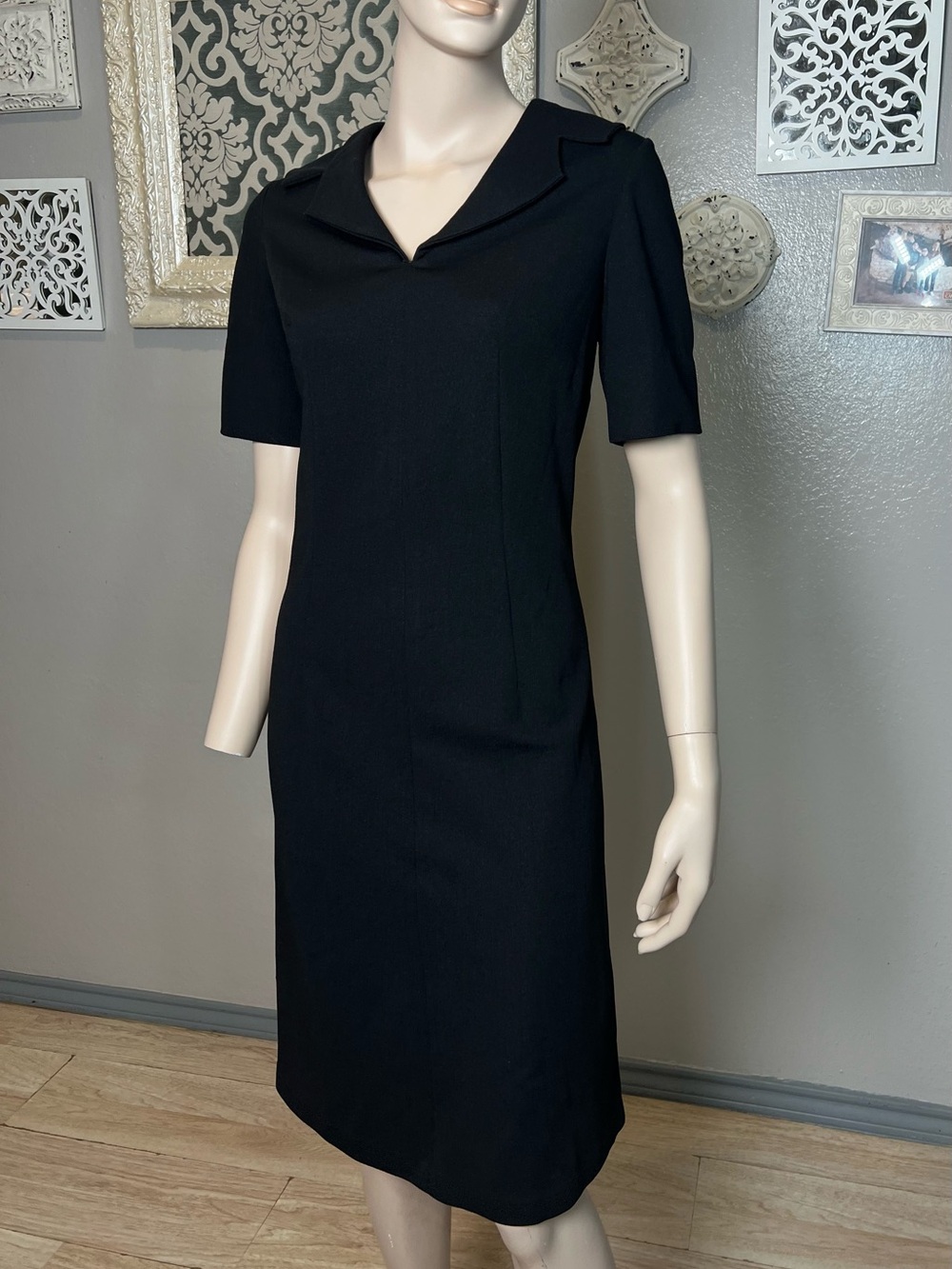 Vintage 1970’s Classic Black Short-Sleeve Sheath Dress With Wide Collar